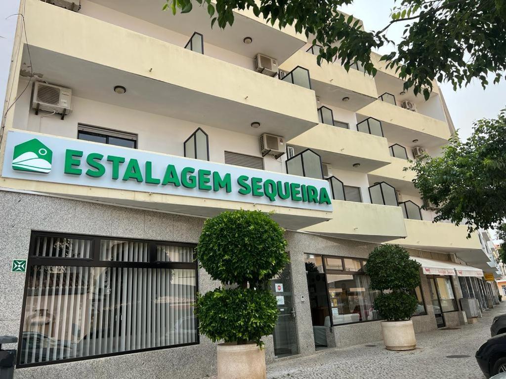 HOTEL ESTALAGEM SEQUEIRA SÃO BRÁS DE ALPORTEL 3* (Portugal) - de € 84